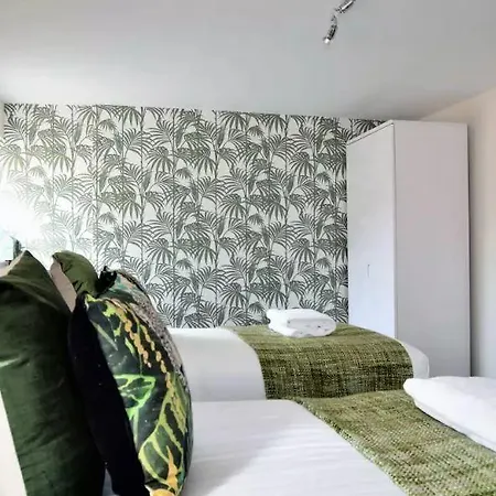 The Old Bank - Your Daire *