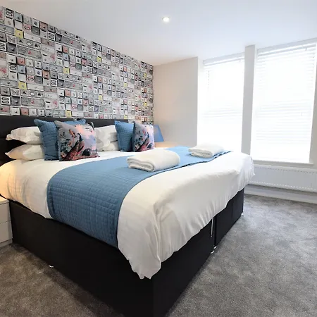 The Old Bank - Your Apartamento *