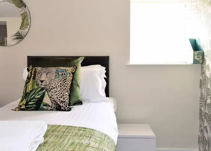 The Old Bank - Your Apartamento *